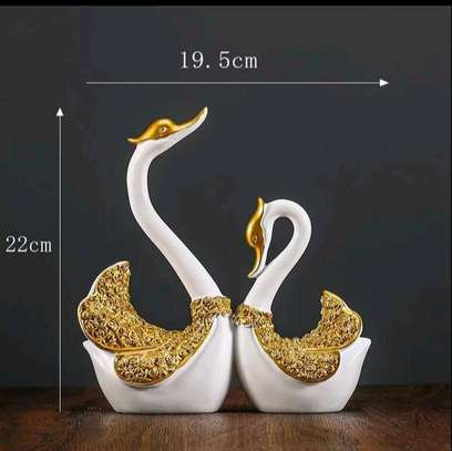 ✅New Design Luxury Resin Creative Swan Couple image 3