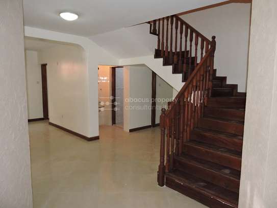 5 Bed House with En Suite in Spring Valley image 9