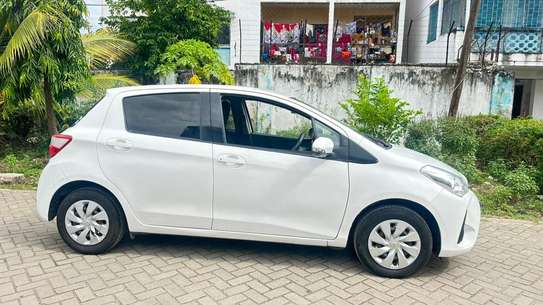 Toyota vitz 1000cc image 7