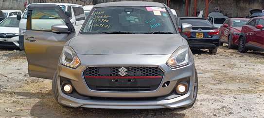 Suzuki Swift RS Silver 2018 image 3