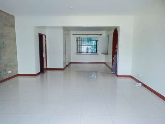4 Bed Apartment with En Suite at Westlands image 5