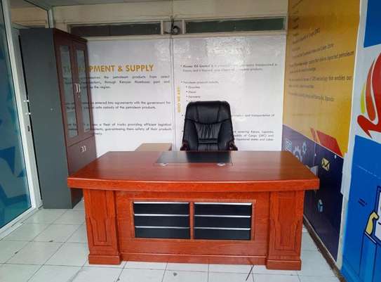 Office Desk: 2.0m Desk With Mahogany Finish, Sleek & Stylish image 4