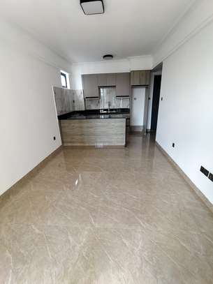 1 Bed House with Gym in Kilimani image 8