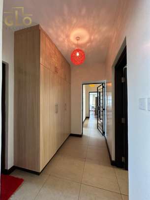 Furnished 3 Bed Apartment with En Suite in Kilimani image 15