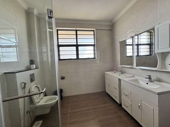 Serviced 3 Bed Apartment with En Suite in Westlands Area image 15