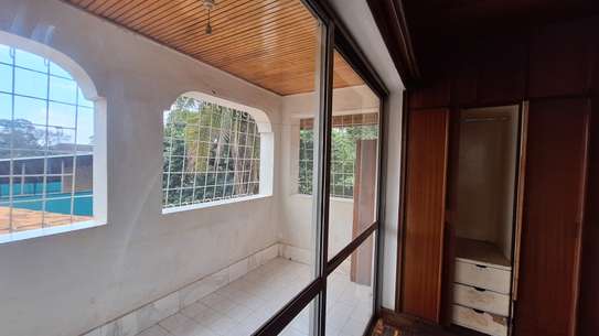 4 Bed House with En Suite in Gigiri image 4