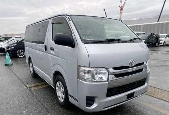 TOYOTA HIECE AUTO DIESEL NEW IMPORT. image 8