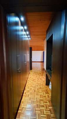 4 Bed Townhouse with En Suite in Lavington image 5