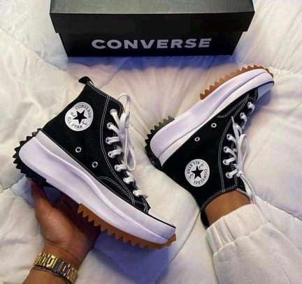 Unisex casual sneakers image 2