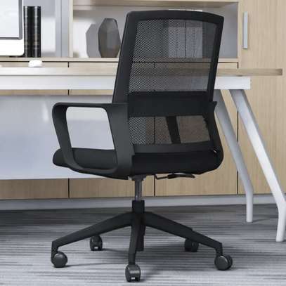 Captain Mesh Office Chair image 5
