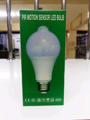 PIR Motion sensor LED bulb image 1