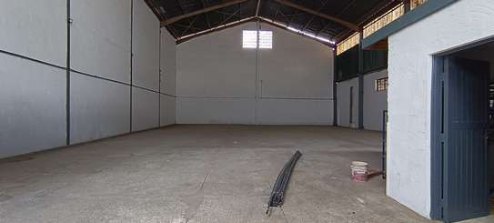 4,000 ft² Warehouse with Service Charge Included in Ruaraka image 6