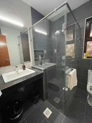 Furnished 1 Bed Apartment with En Suite in Kilimani image 6