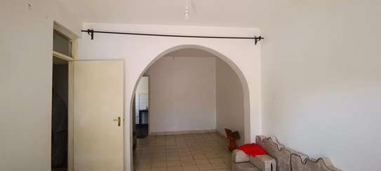 3 Bed Townhouse with En Suite at South B Estate. image 3