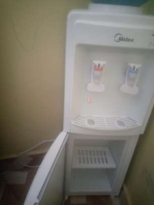 Midea Hot & Cold Water Dispenser image 2
