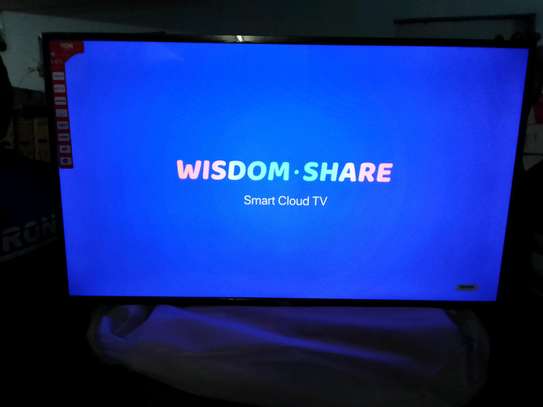 VIN 40 INCHES SMART TV - BRAND NEW image 3