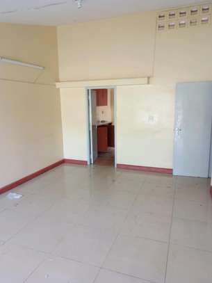 3 bedroom for rent in buruburu estate image 5