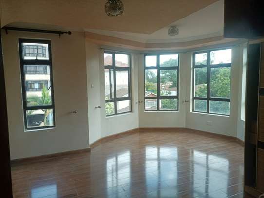3 Bed Apartment with En Suite in Kilimani image 11