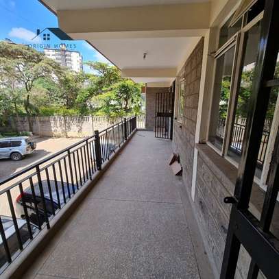 3 Bed Apartment with En Suite at Hurlingham image 25