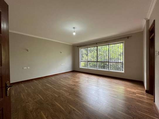 3 Bed Apartment with En Suite at Riverside image 7