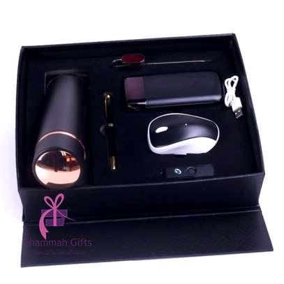 Unique Gift set with amazing items that can be Engraved with a massage image 1