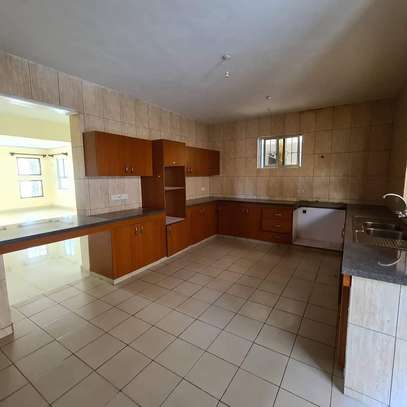 3 Bed Apartment with En Suite in Tudor image 5
