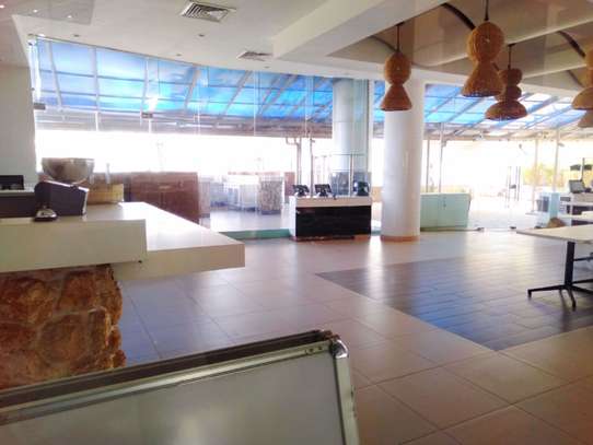 499 m² commercial property for rent in Westlands Area image 5