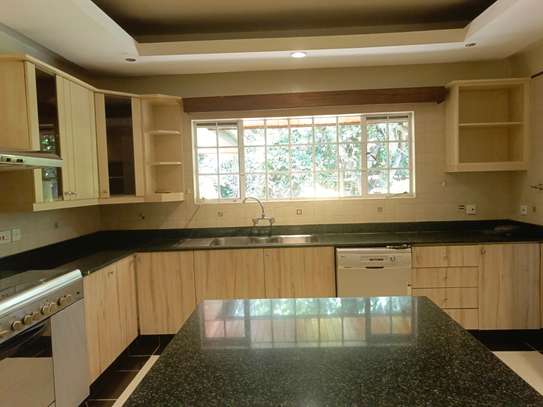 5 Bed Townhouse with En Suite in Lower Kabete image 16