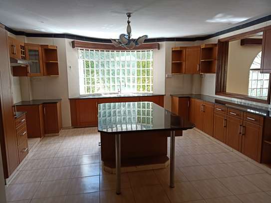 6 bedroom house for rent in Muthaiga image 6