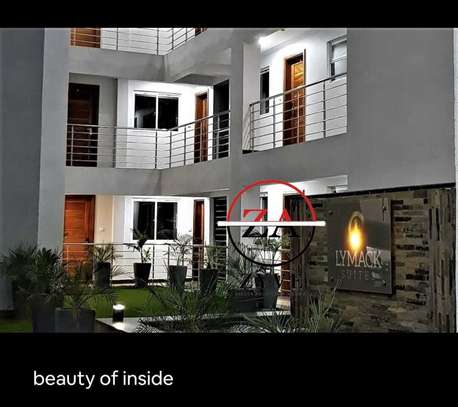 Serviced 2 Bed Apartment with En Suite at Gigiri Area image 9