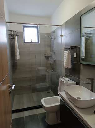 Serviced 3 Bed Apartment with En Suite in Syokimau image 24