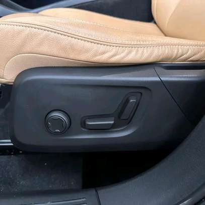 Volvo XC40 T5 AWD Blue 4x4 2019 image 7