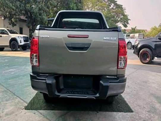 2018 Toyota Hilux double cab image 1