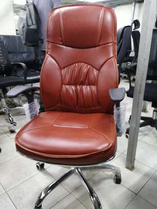 Adjustable office chairs image 2