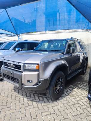 Toyota Land Cruiser Prado Diesel 2024 250series image 11