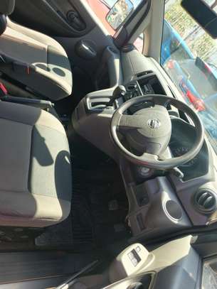 Nissan Nv200 image 4