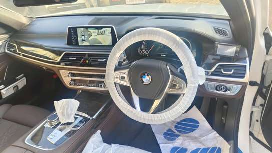 BMW 740i White 2017 Sunroof IM image 5