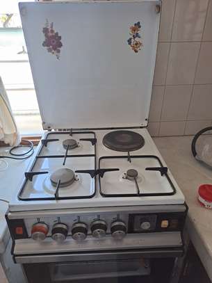 Electric/Gas cooker and oven image 3