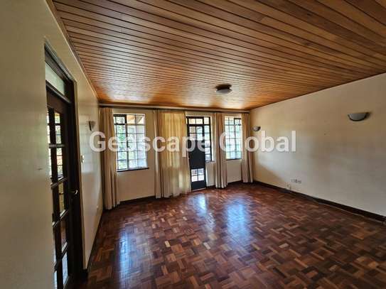 5 Bed House in Nyari image 10