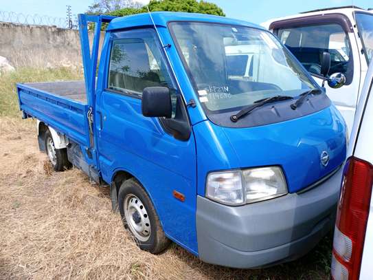 Nissan vannet truck blue 💙 image 5