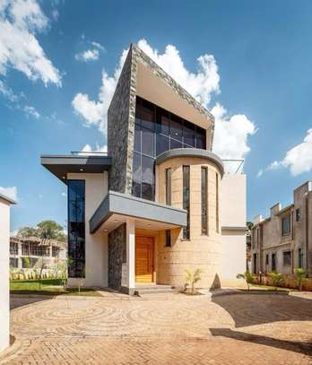 4 Bed Villa with En Suite in Loresho image 1