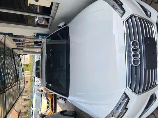 Audi A4 Sline Sunroof image 3