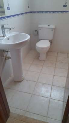 4 Bed Apartment with Parking in Kileleshwa image 5