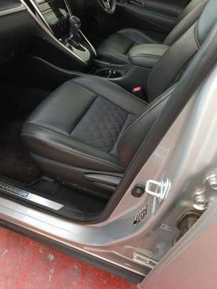 Toyota Harrier silver  2018 image 4