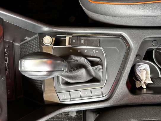 Volkswagen Tiguan Gray 2018 image 12