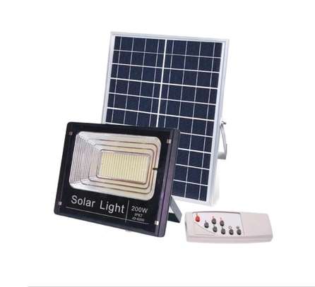 Solar led flood lights 200w

. image 1