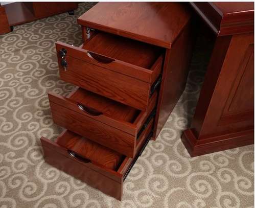 Office Desk: 2000mm Red Mahogany Executive Office Desk image 5
