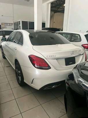 MERCEDES BENZ C200 image 7