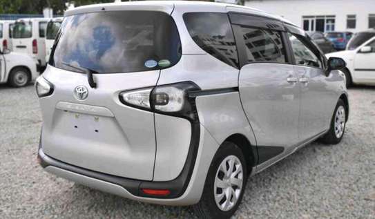 TOYOTA SIENTA (MKOPO ACCEPTED) image 6