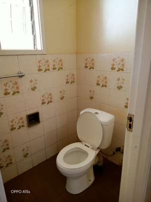 4 Bed House with En Suite in Lake View image 23